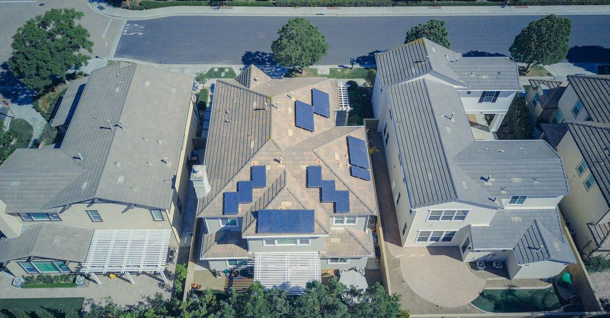 Handling Corrosion in Lead-acid Solar Battery Connections